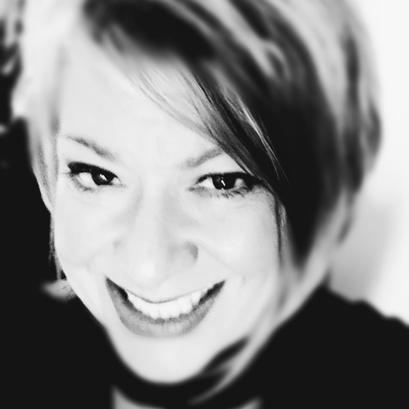 Meet your Posher, Cindy of "Over to you!" - Picture 1 of 1